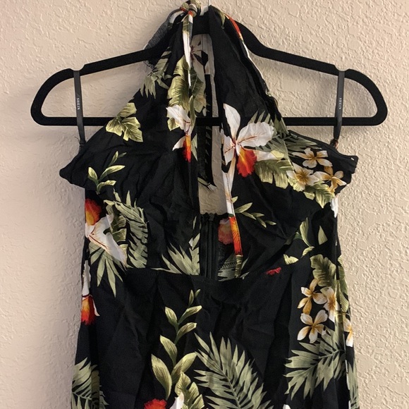 Hawaii print halter maxi, open front, cleavage!! - Picture 2 of 5